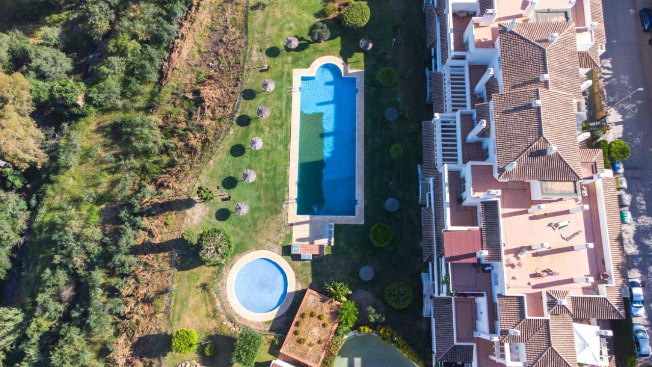 Moderno Apartamento Con Preciosas Vistas Al Mar En Urbanizacion Con Piscina - Rio Real 11 2G Marbella Exterior photo